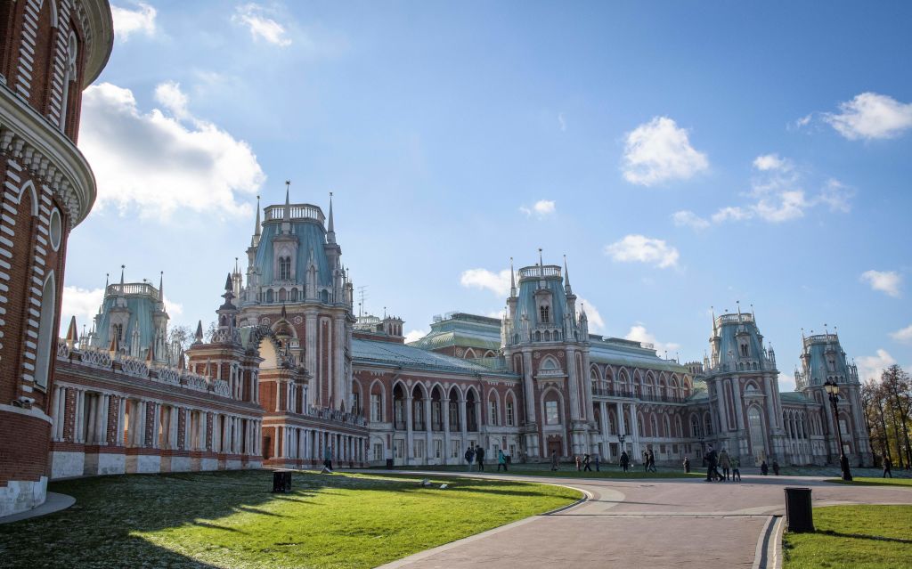 US Embassy warns of credible 'mass casualty' threat at popular Moscow tourist attraction — Massapequa Arts news