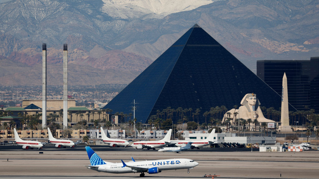 Flight rerouted after passenger threatened to hijack plane — Massapequa Community news